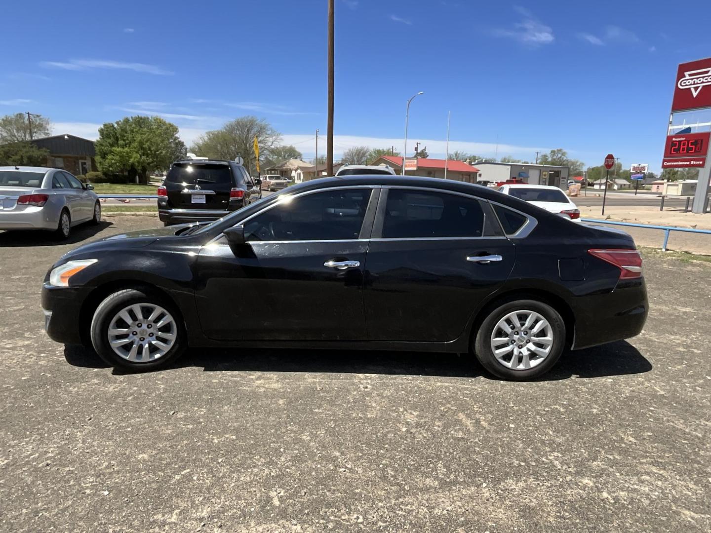 2013 Black Nissan Altima 2.5 S (1N4AL3APXDC) with an 2.5L L4 DOHC 16V engine, located at 821 N. Prince Street, Clovis, NM, 88101, (575) 762-8852, 34.406643, -103.195999 - Photo#2