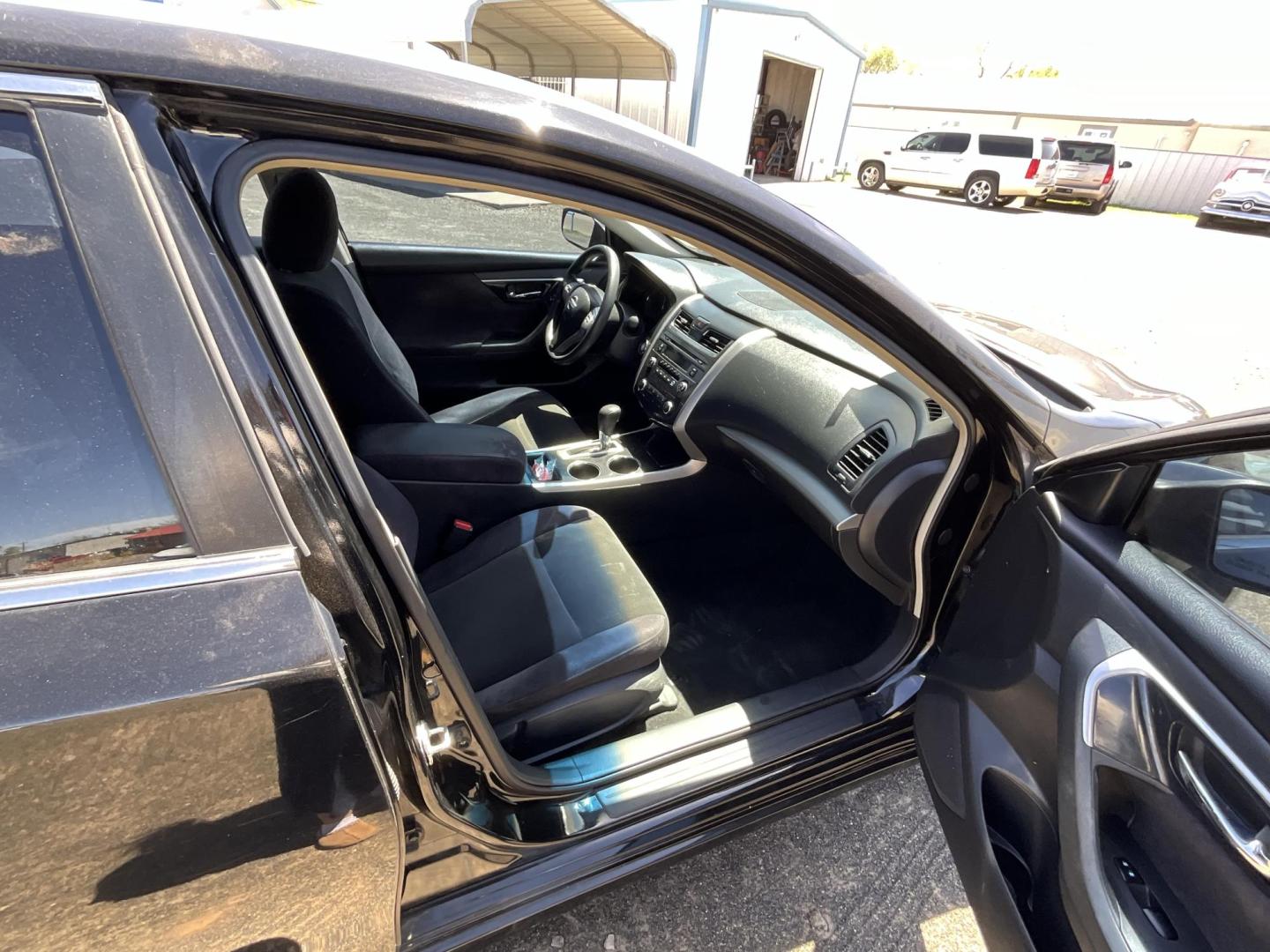 2013 Black Nissan Altima 2.5 S (1N4AL3APXDC) with an 2.5L L4 DOHC 16V engine, located at 821 N. Prince Street, Clovis, NM, 88101, (575) 762-8852, 34.406643, -103.195999 - Photo#5