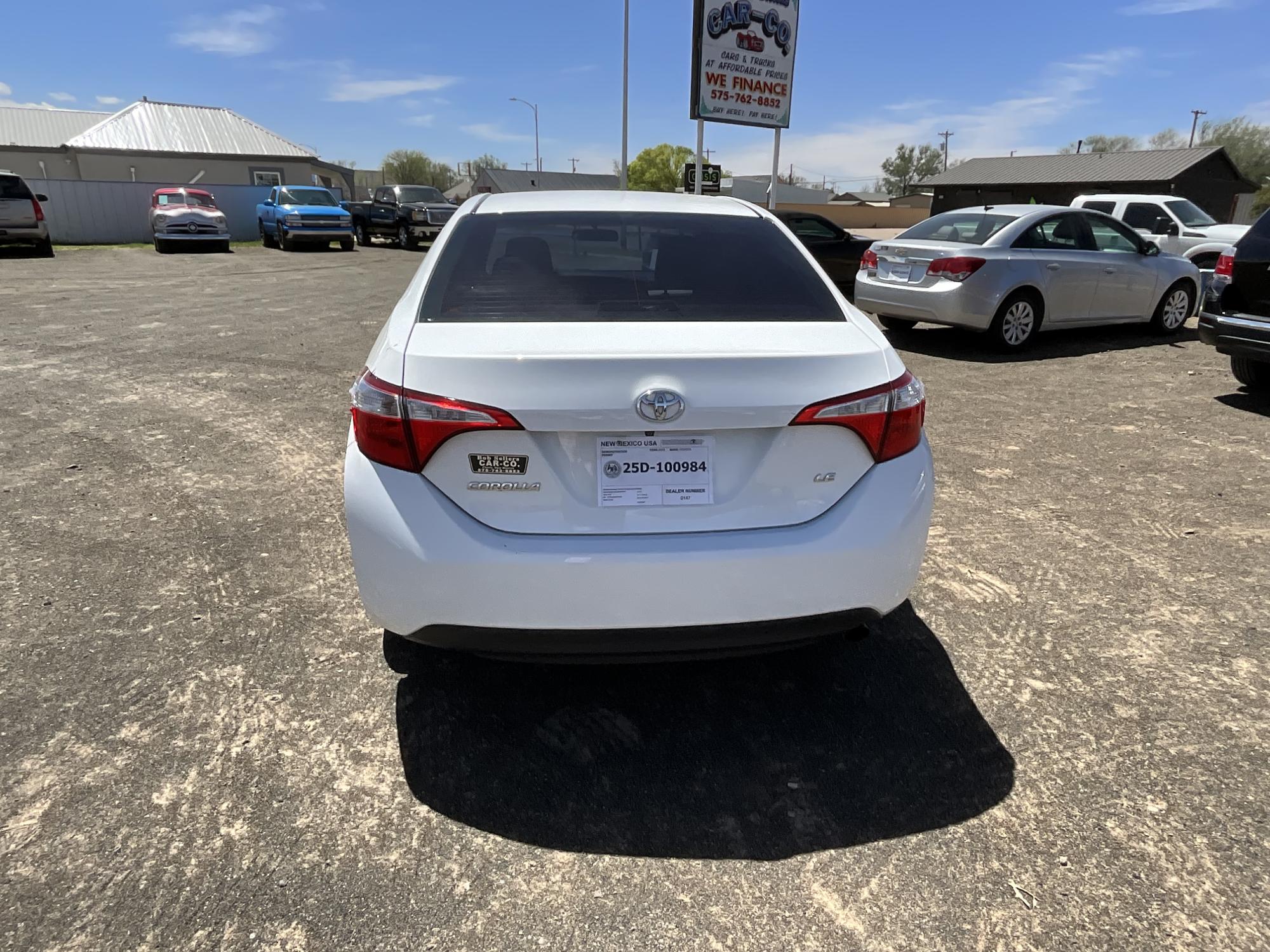 photo of 2015 Toyota Corolla 
