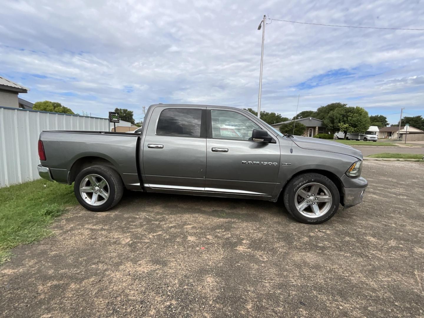 2011 Dodge Ram 1500 SLT Crew Cab 2WD (1D7RB1CT8BS) with an 5.7L V8 OHV 16V engine, 5-Speed Automatic transmission, located at 821 N. Prince Street, Clovis, NM, 88101, (575) 762-8852, 34.406643, -103.195999 - Photo#0