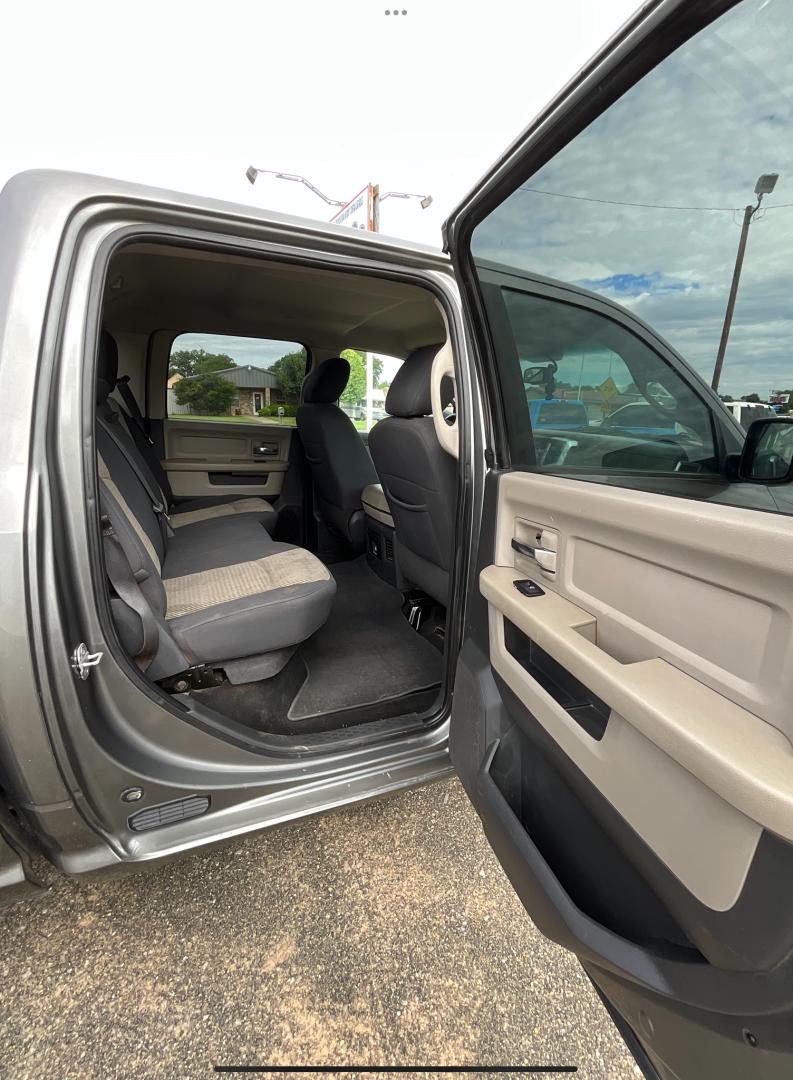 2011 Dodge Ram 1500 SLT Crew Cab 2WD (1D7RB1CT8BS) with an 5.7L V8 OHV 16V engine, 5-Speed Automatic transmission, located at 821 N. Prince Street, Clovis, NM, 88101, (575) 762-8852, 34.406643, -103.195999 - Photo#5