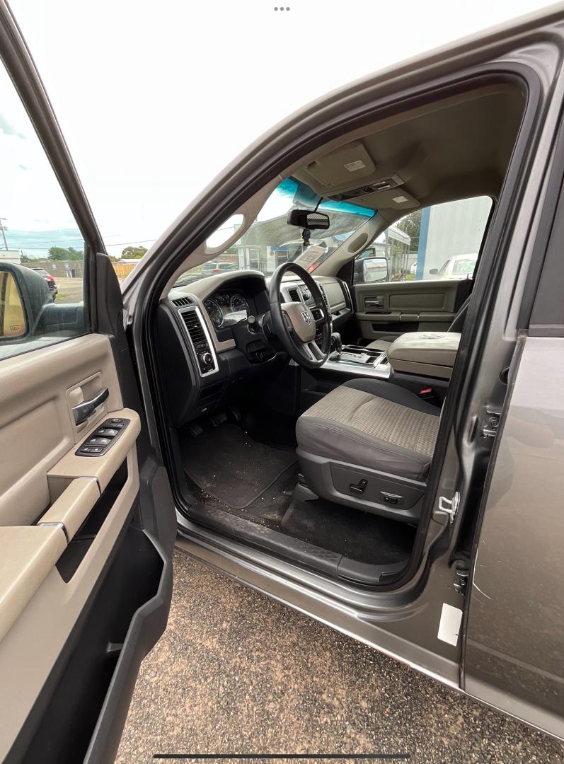 2011 Dodge Ram 1500 SLT Crew Cab 2WD (1D7RB1CT8BS) with an 5.7L V8 OHV 16V engine, 5-Speed Automatic transmission, located at 821 N. Prince Street, Clovis, NM, 88101, (575) 762-8852, 34.406643, -103.195999 - Photo#7