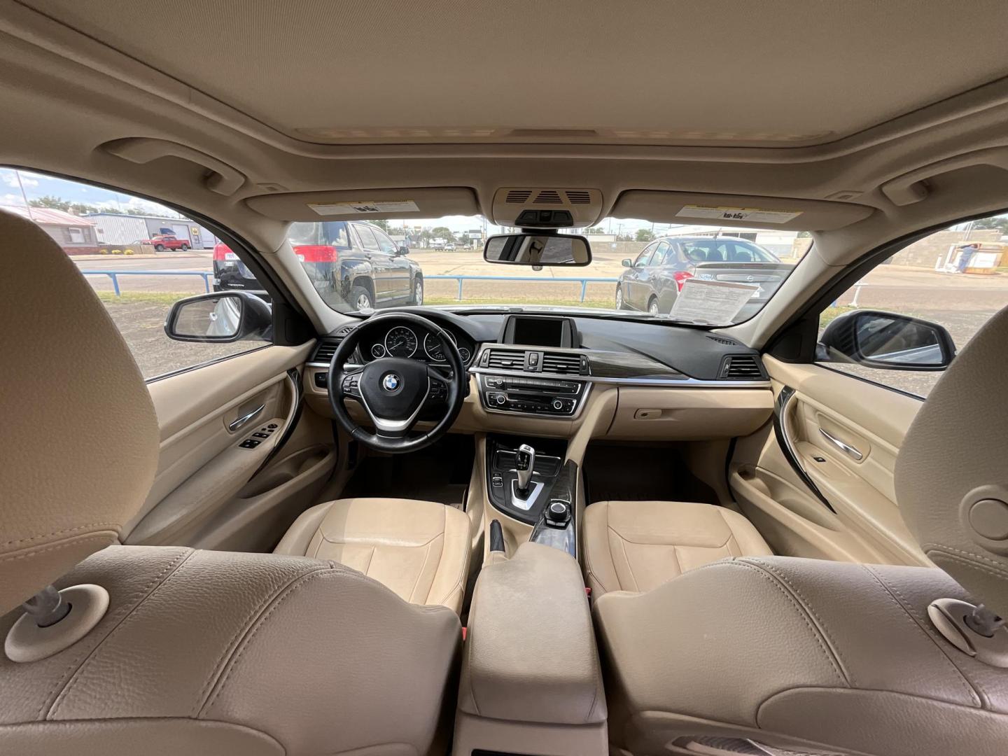 2012 Silver BMW 3-Series 328i Sedan (WBA3A5C55CF) with an 2.0L L4 DOHC 16V engine, located at 821 N. Prince Street, Clovis, NM, 88101, (575) 762-8852, 34.406643, -103.195999 - Photo#10