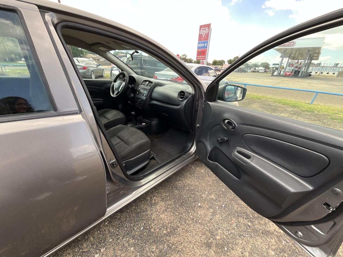 2016 Silver Nissan Versa 1.6 S 5M (3N1CN7AP5GL) with an 1.6L L4 DOHC 16V engine, 5M transmission, located at 821 N. Prince Street, Clovis, NM, 88101, (575) 762-8852, 34.406643, -103.195999 - Photo#7