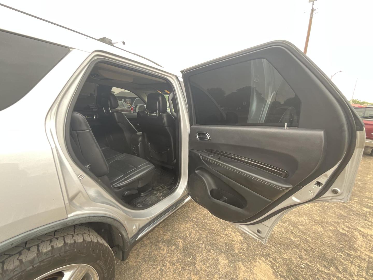 2011 Silver Dodge Durango Citadel 2WD (1D4SD5GT1BC) with an 5.7L V8 OHV 16V engine, located at 821 N. Prince Street, Clovis, NM, 88101, (575) 762-8852, 34.406643, -103.195999 - Photo#5