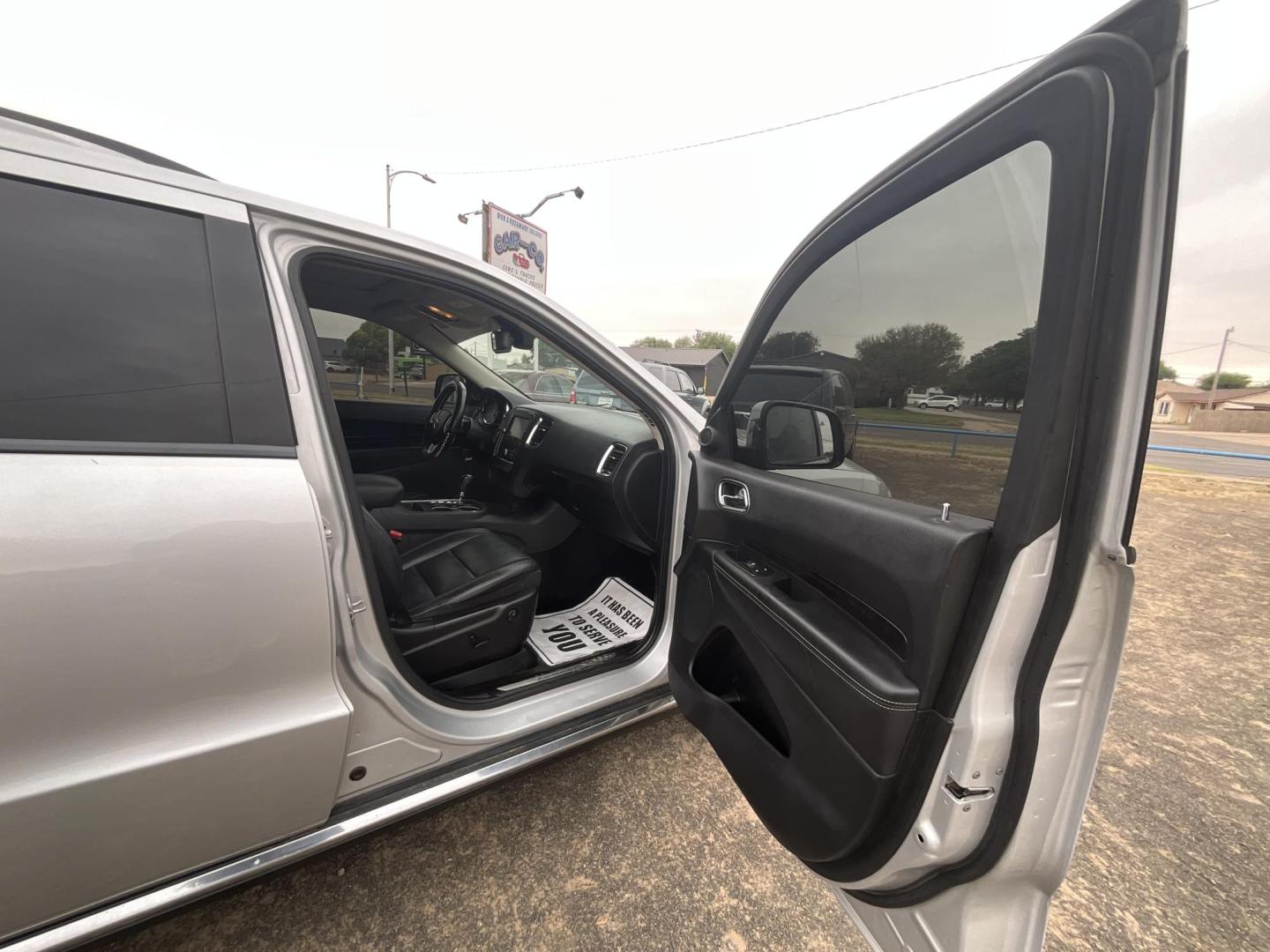 2011 Silver Dodge Durango Citadel 2WD (1D4SD5GT1BC) with an 5.7L V8 OHV 16V engine, located at 821 N. Prince Street, Clovis, NM, 88101, (575) 762-8852, 34.406643, -103.195999 - Photo#6