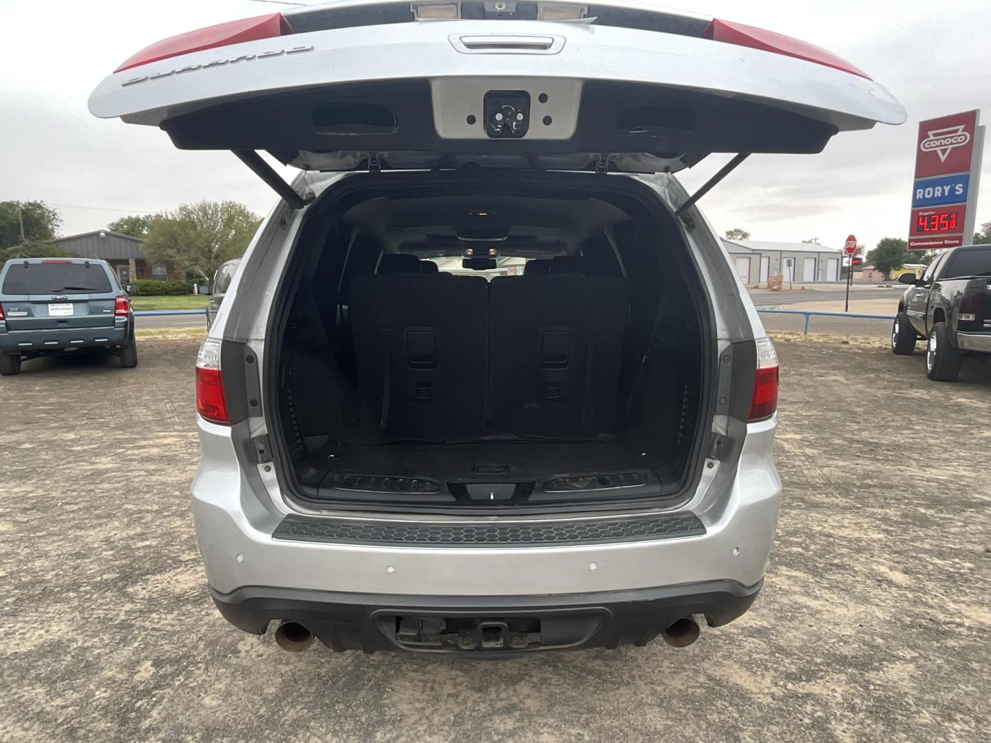 2011 Silver Dodge Durango Citadel 2WD (1D4SD5GT1BC) with an 5.7L V8 OHV 16V engine, located at 821 N. Prince Street, Clovis, NM, 88101, (575) 762-8852, 34.406643, -103.195999 - Photo#4