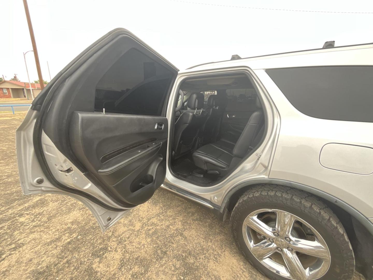 2011 Silver Dodge Durango Citadel 2WD (1D4SD5GT1BC) with an 5.7L V8 OHV 16V engine, located at 821 N. Prince Street, Clovis, NM, 88101, (575) 762-8852, 34.406643, -103.195999 - Photo#7