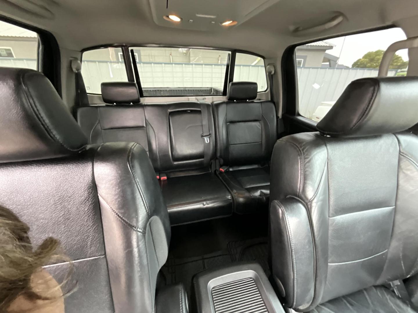 2008 Gray Nissan Titan LE Crew Cab 2WD LWB (1N6BA07G98N) with an 5.6L V8 DOHC 32V FFV engine, 5-Speed Automatic Overdrive transmission, located at 821 N. Prince Street, Clovis, NM, 88101, (575) 762-8852, 34.406643, -103.195999 - Photo#9