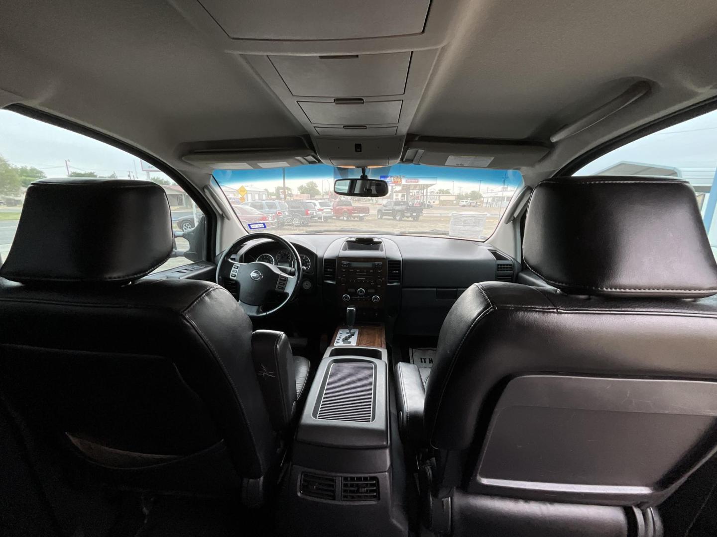 2008 Gray Nissan Titan LE Crew Cab 2WD LWB (1N6BA07G98N) with an 5.6L V8 DOHC 32V FFV engine, 5-Speed Automatic Overdrive transmission, located at 821 N. Prince Street, Clovis, NM, 88101, (575) 762-8852, 34.406643, -103.195999 - Photo#8