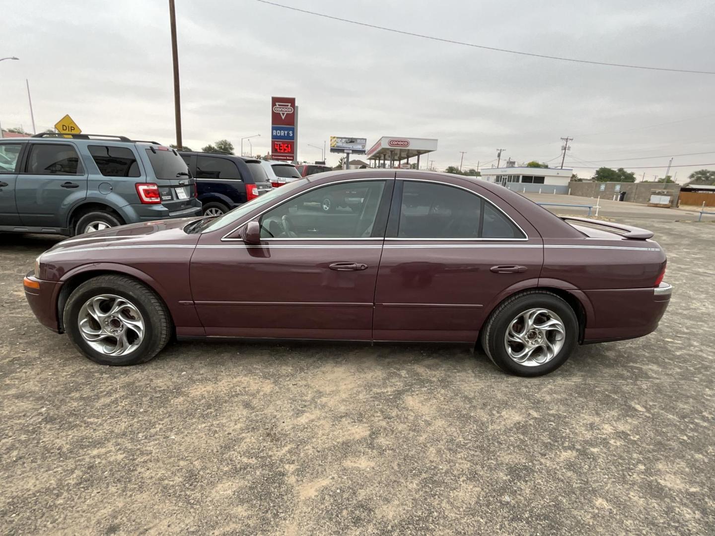 2001 Lincoln LS's photo