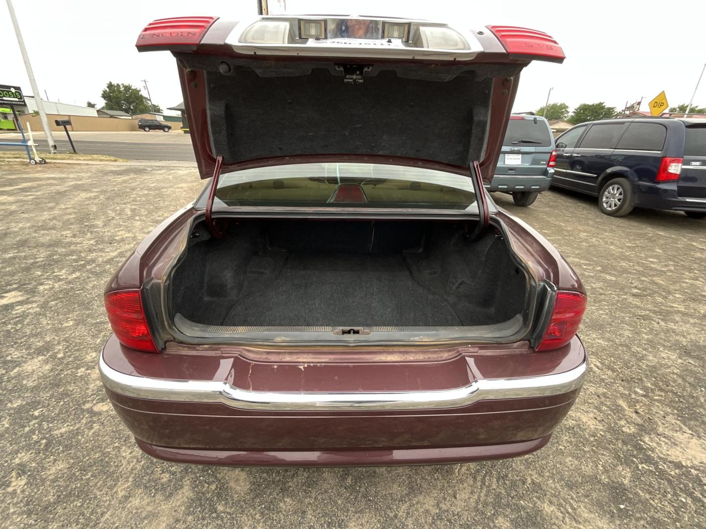 2001 Blue Lincoln LS V8 (1LNHM87A51Y) with an 3.9L V8 DOHC 32V engine, 5-Speed Automatic Overdrive transmission, located at 821 N. Prince Street, Clovis, NM, 88101, (575) 762-8852, 34.406643, -103.195999 - Photo#6