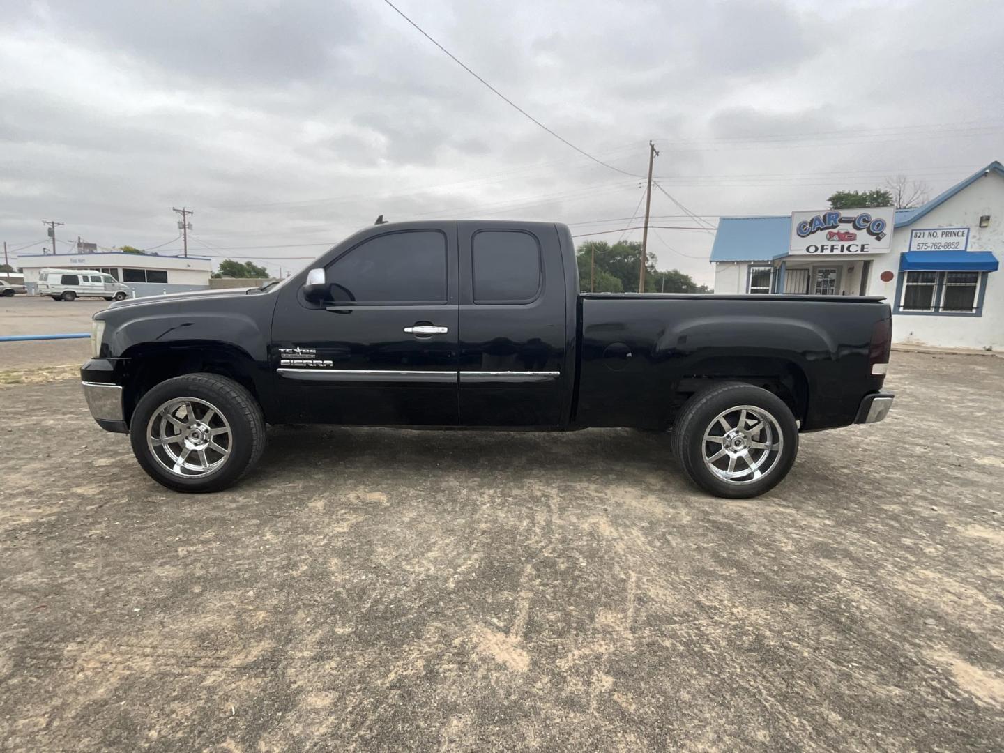 2010 GMC Sierra's photo