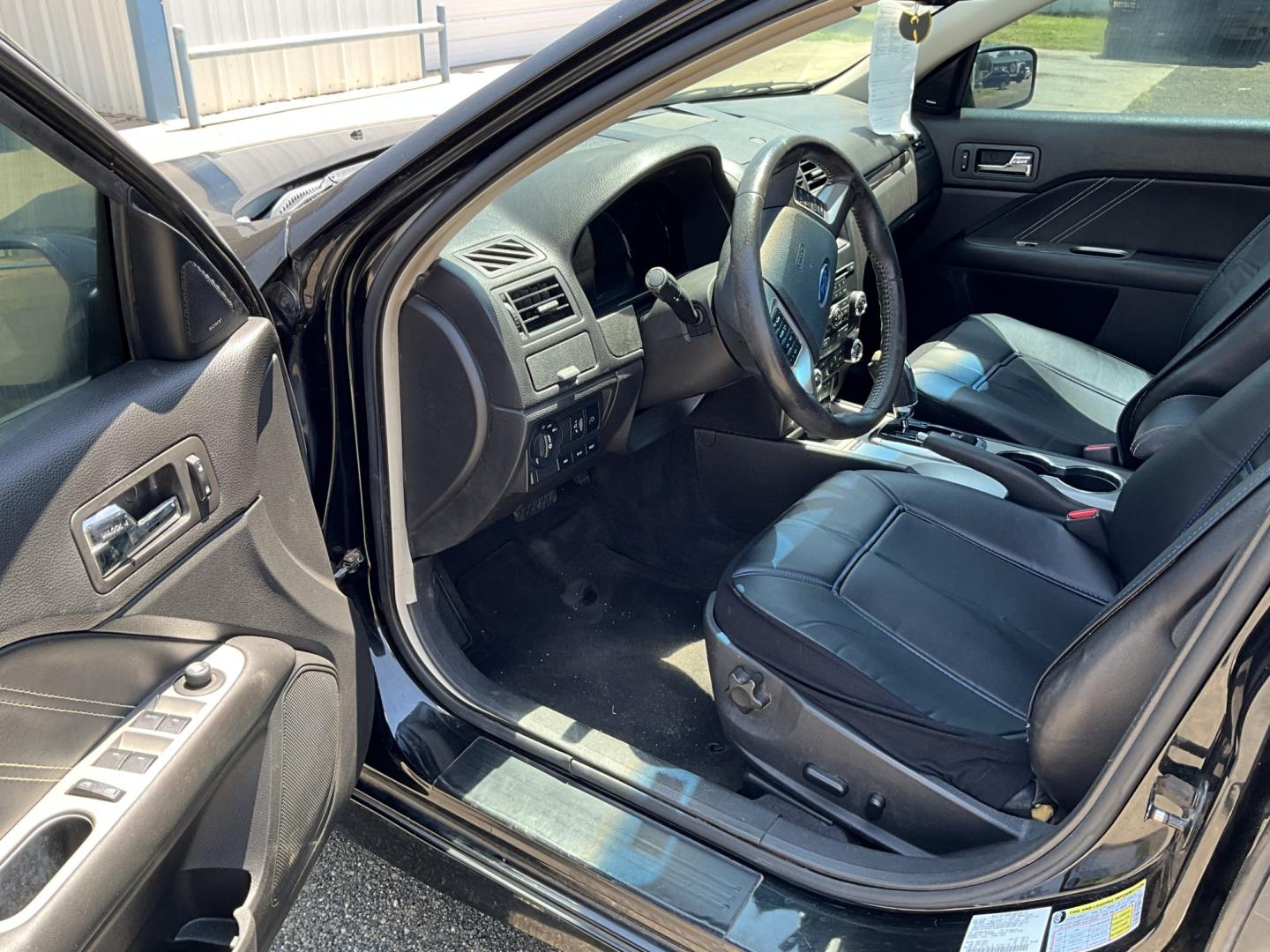 2010 Black Ford Fusion V6 Sport FWD (3FAHP0KC2AR) with an 3.5L V6 DOHC 24V engine, located at 821 N. Prince Street, Clovis, NM, 88101, (575) 762-8852, 34.406643, -103.195999- Photo#3