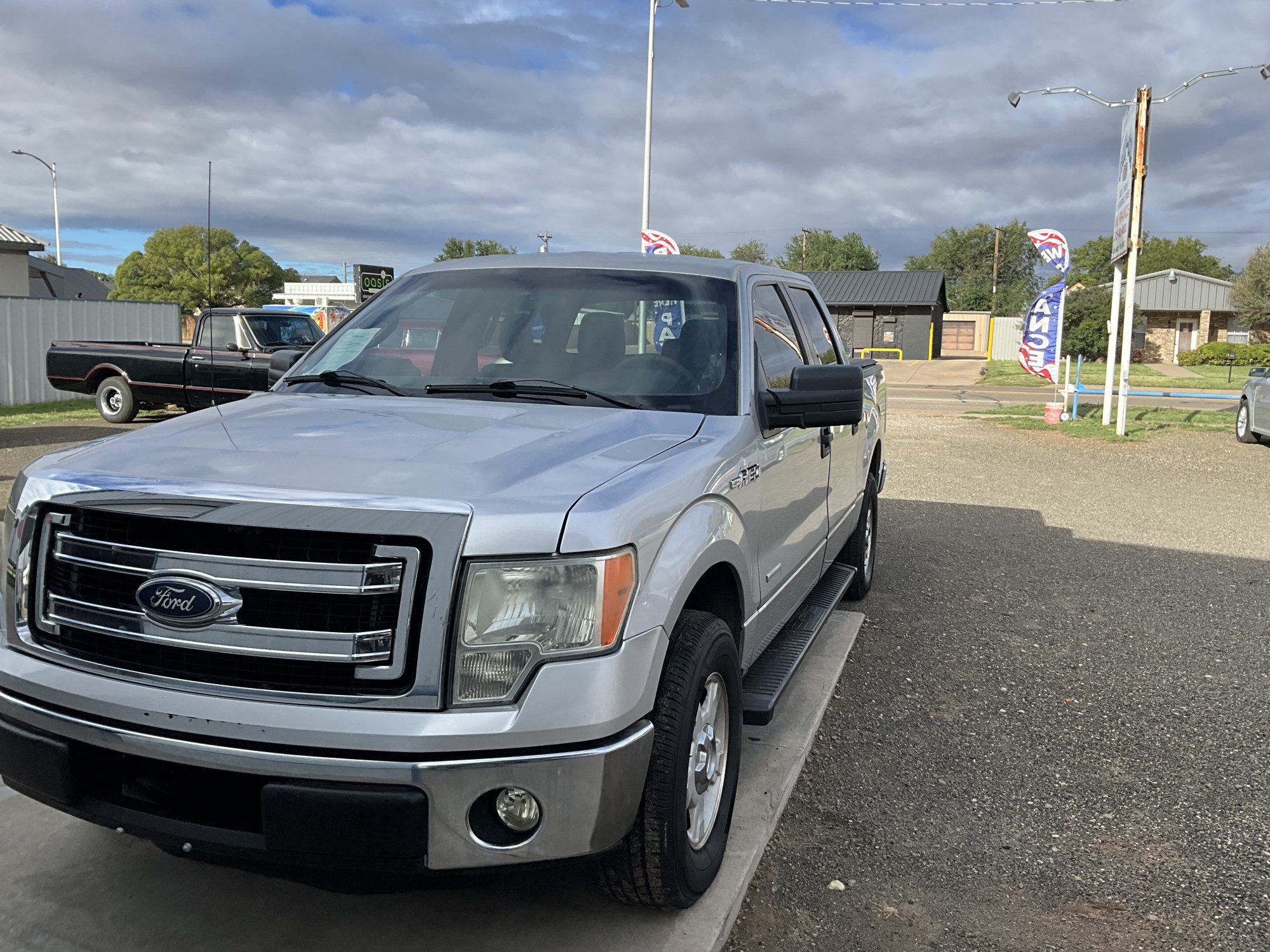 photo of 2013 Ford F-150 Platinum SuperCrew 6.5-ft. Bed 2WD
